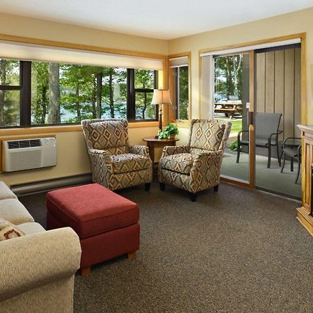 The Pointe Hotel And Suites Минокуа Екстериор снимка